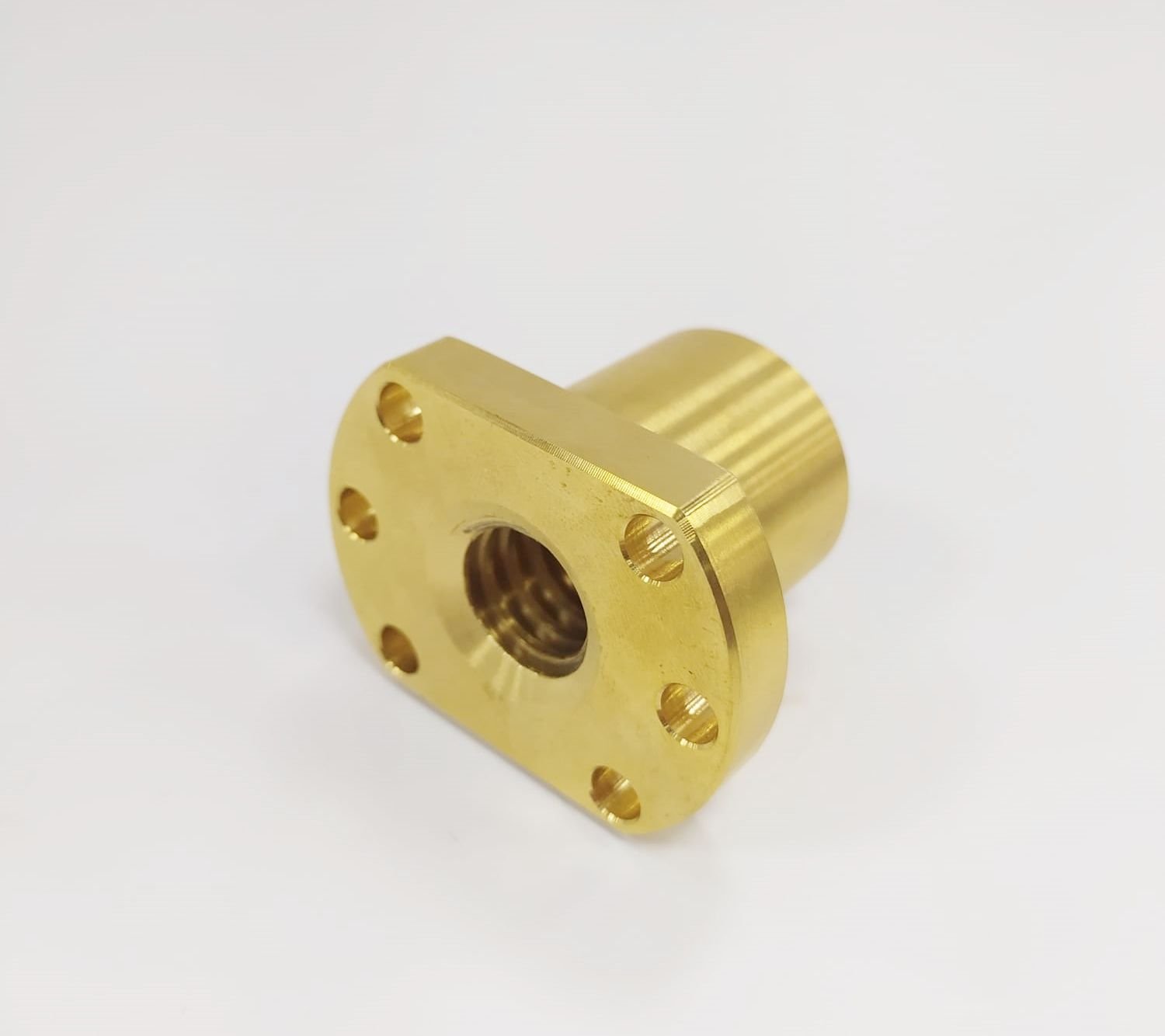 Trapez Flanşlı Somun Delikli