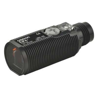 Omron E3FA-DP22 30cm Cisimden Yansımalı PNP soket girişli Fotosel